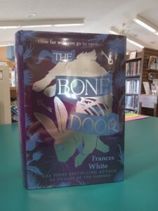 Cover for the novel 'The Bone Door'